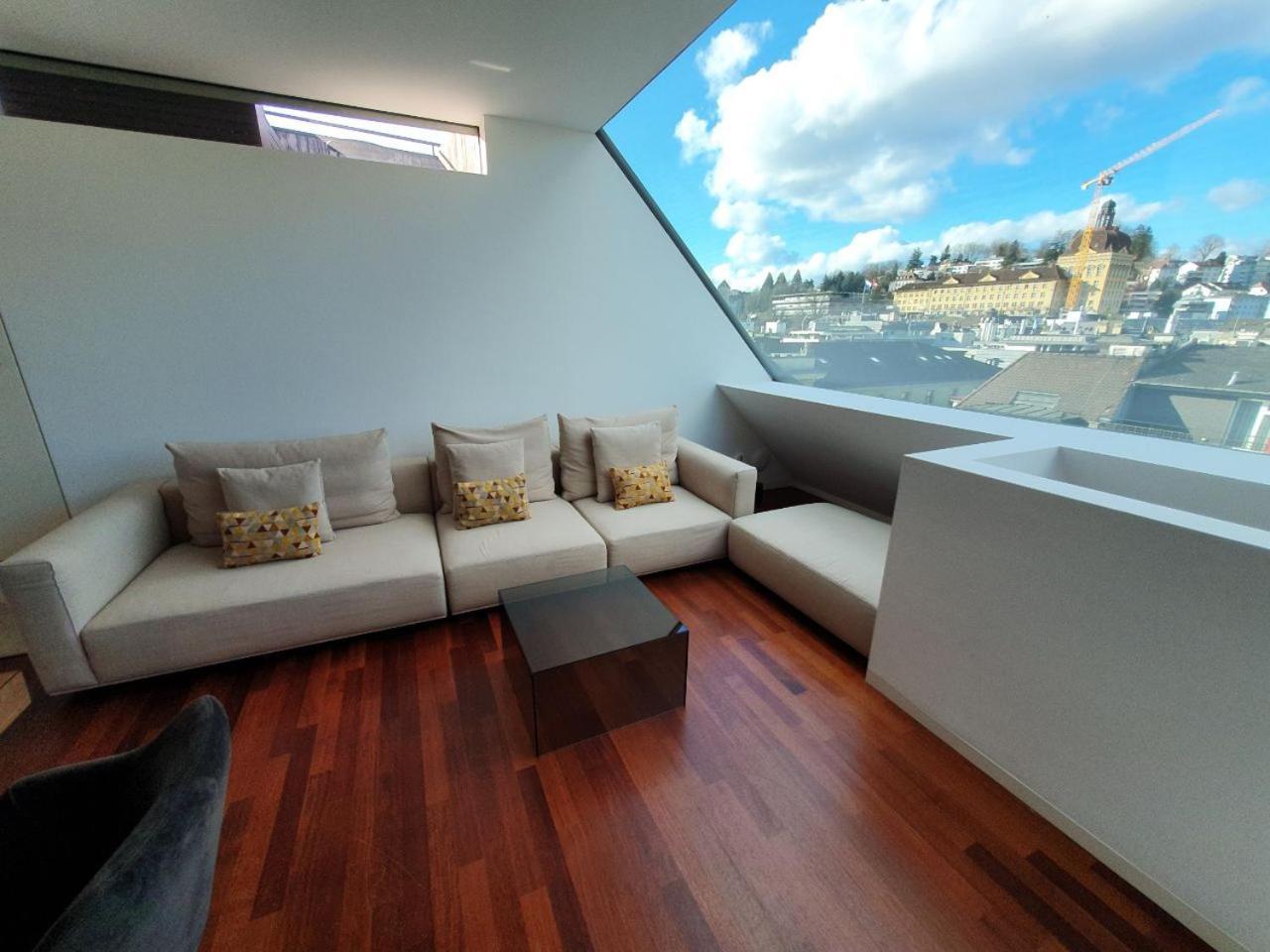 Lucerne Lake View Apartments Chambre photo